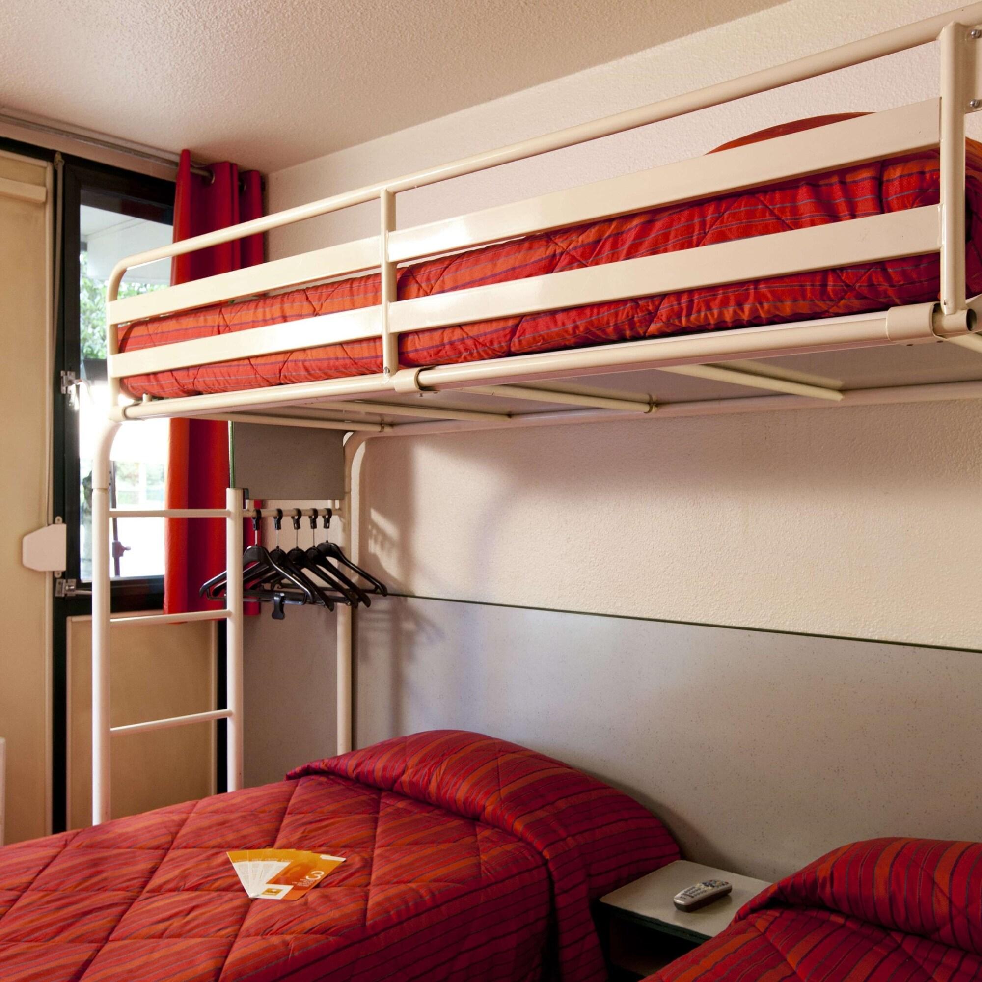 แปรมีแย กลาสส์ โรอาน แปร์โรซ์ Hotel Perreux ภายนอก รูปภาพ