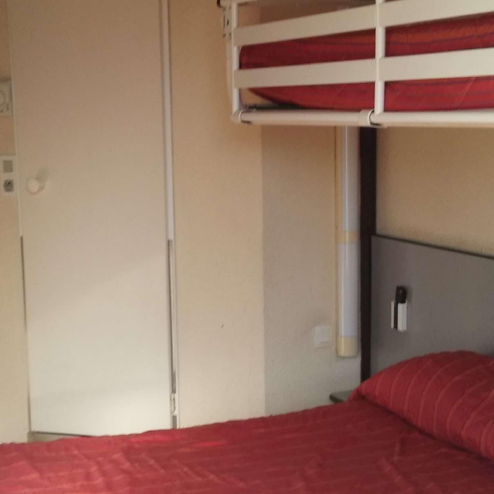 แปรมีแย กลาสส์ โรอาน แปร์โรซ์ Hotel Perreux ภายนอก รูปภาพ