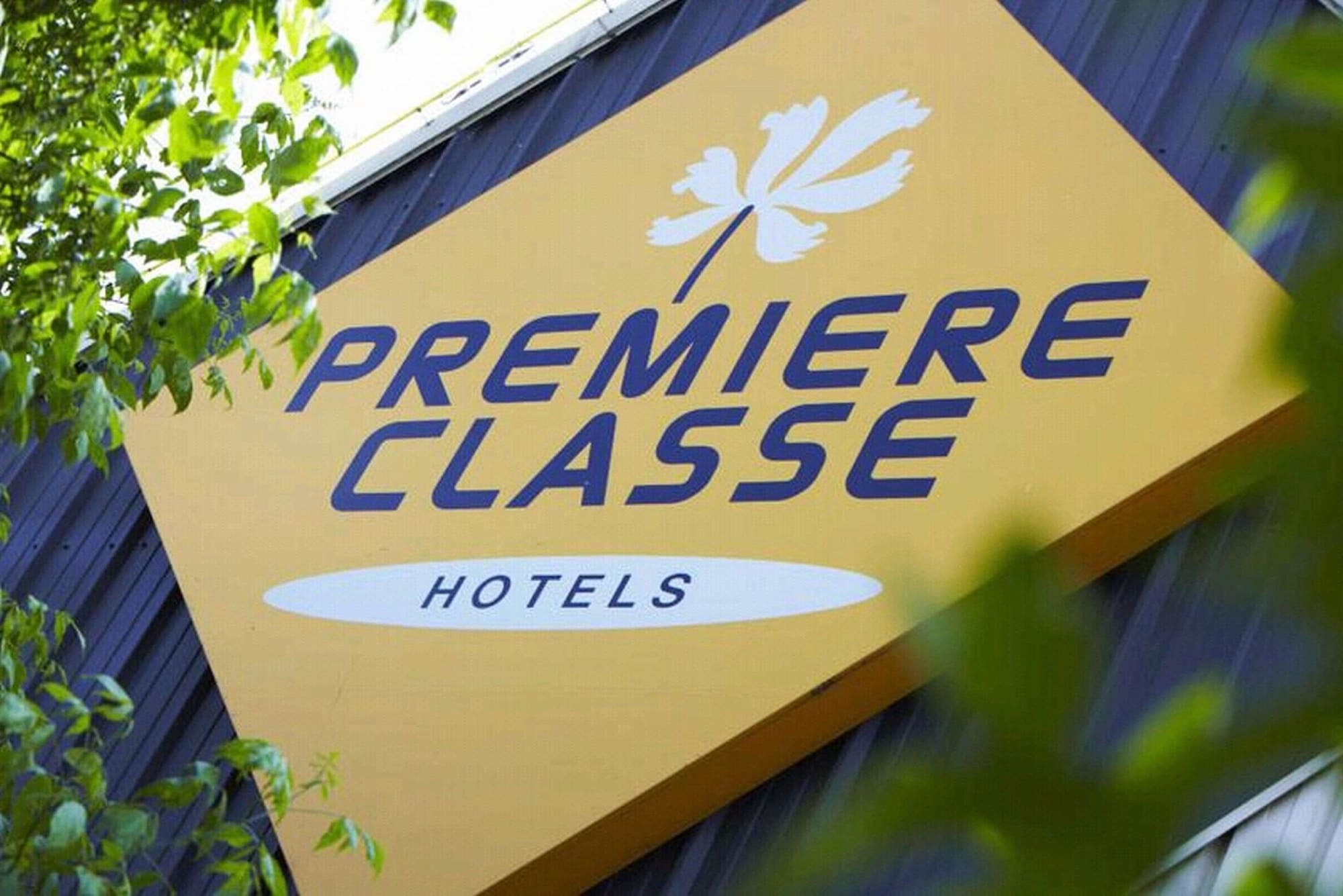 แปรมีแย กลาสส์ โรอาน แปร์โรซ์ Hotel Perreux ภายนอก รูปภาพ