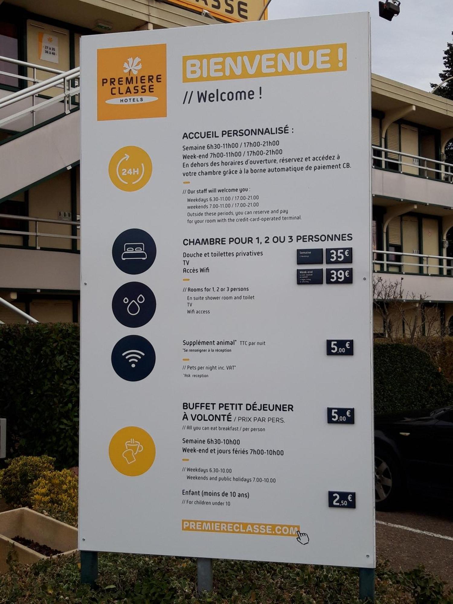 แปรมีแย กลาสส์ โรอาน แปร์โรซ์ Hotel Perreux ภายนอก รูปภาพ